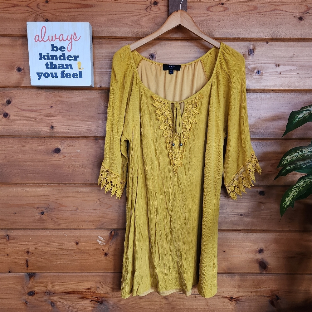 Naif 💜 Mustard Yellow Dress Crochet Lace Trim Embroidered Boho Shift Petite XL‎